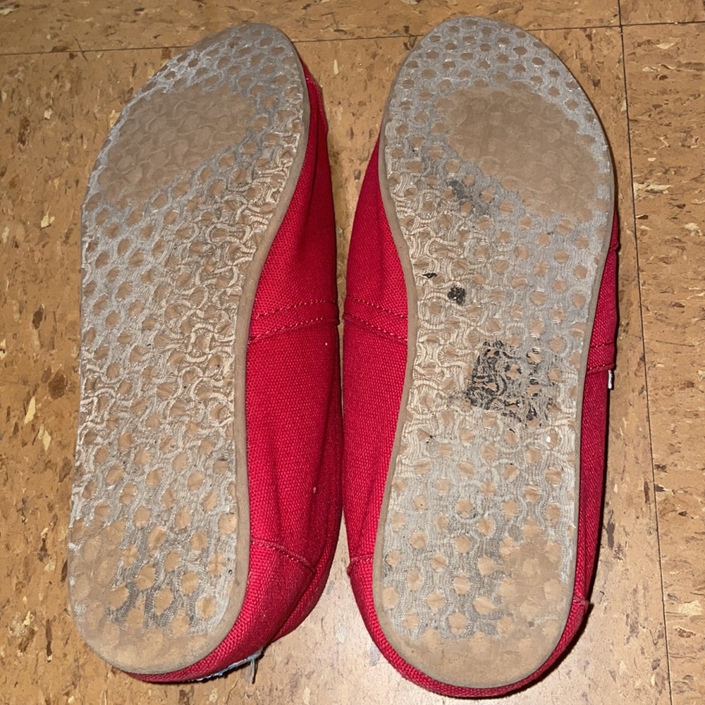 TOMS - Picture 5 of 5